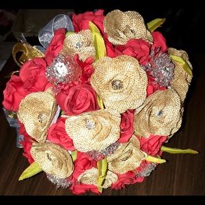 Beautiful bridal bouquet rustic look